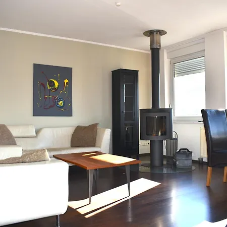 City-dach-apartment Mit Loggia - Balkon - Kamin Lägenhet