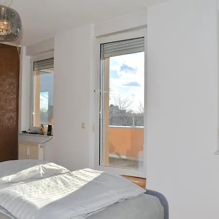City-dach-apartment Mit Loggia - Balkon - Kamin Lägenhet Cottbus
