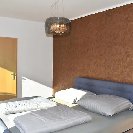 City-dach-apartment Mit Loggia - Balkon - Kamin Lägenhet *