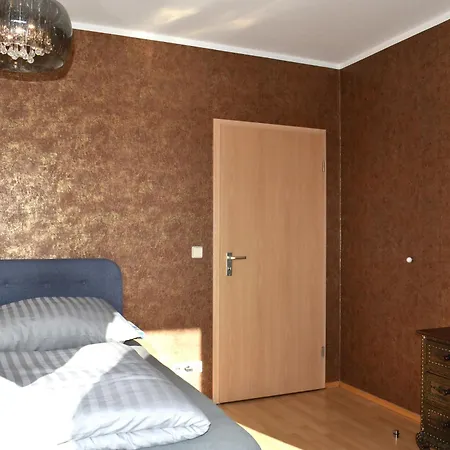 City-dach-apartment Mit Loggia - Balkon - Kamin Lägenhet